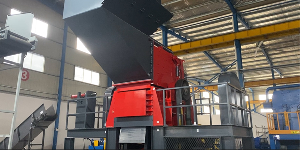 高效破碎，綠色回收，選擇沖壓廢料破碎機