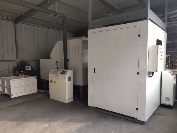 蘇州太倉某精密制造公司定制鋁屑壓餅機案例