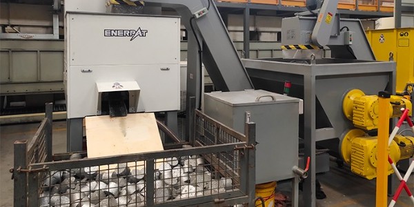 數控加工機床鋁屑怎么處理？廢鋁屑壓餅機教你一招