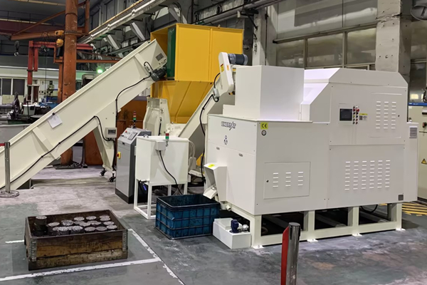 神鋼無錫壓縮機股份公司定制鐵屑壓餅機案例