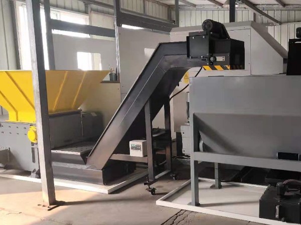 蘇州某機(jī)械公司定制不銹鋼屑壓餅機(jī)案例