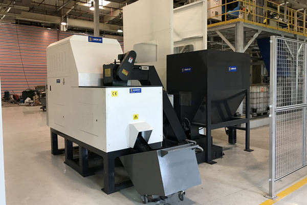 成都愛樂達(dá)航空制造公司定制鋁屑壓餅機(jī)案例