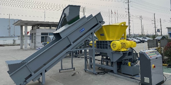 塑料藍桶撕碎機怎么選？塑料藍桶撕碎機選擇技巧分享