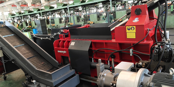 從散裝到規(guī)整：易拉罐壓塊機如何重構資源循環(huán)產業(yè)鏈