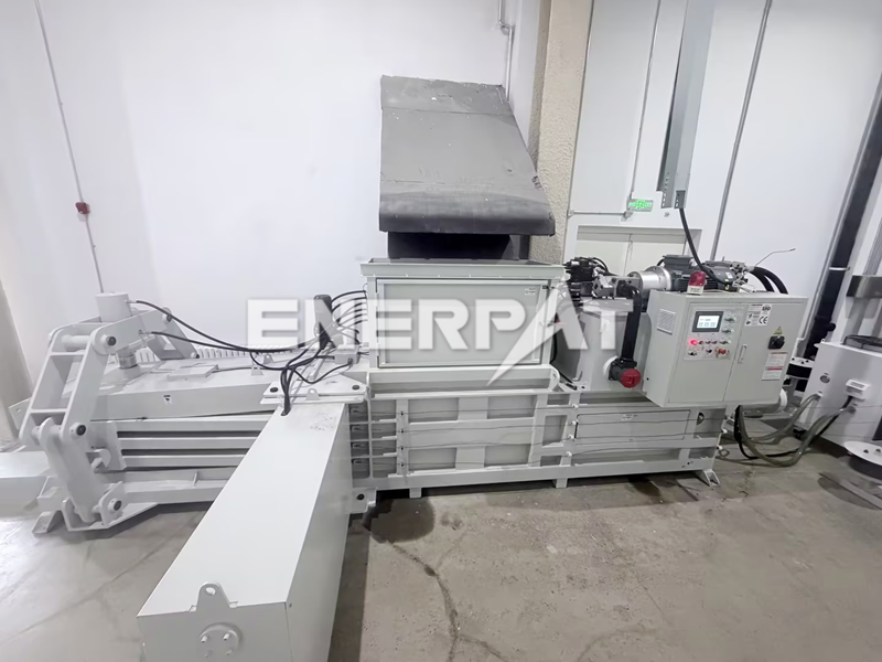 全自動(dòng)臥式打包機(jī)