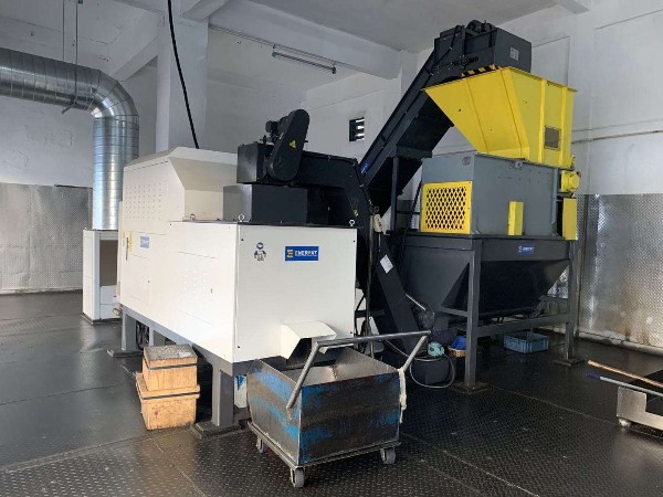 廣東某鋁業(yè)公司定制鋁屑?jí)猴灆C(jī)案例