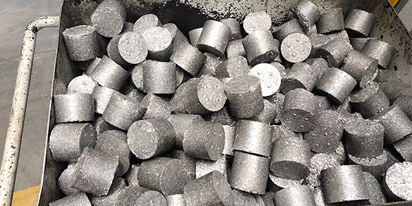 廢屑回收高效、環保，選擇液壓鋁屑壓餅機