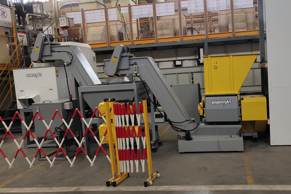 湖北某汽車零部件公司定制鋁屑壓餅機案例