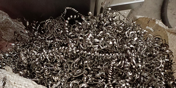 從廢棄物到寶藏資源，廢舊鐵刨花破碎機實現金屬屑再利用