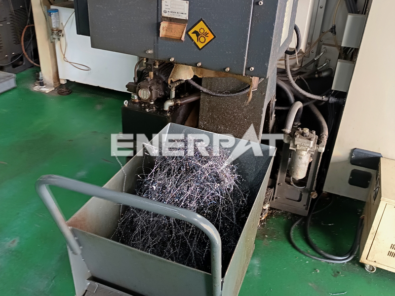 鋼屑?jí)簤K機(jī)