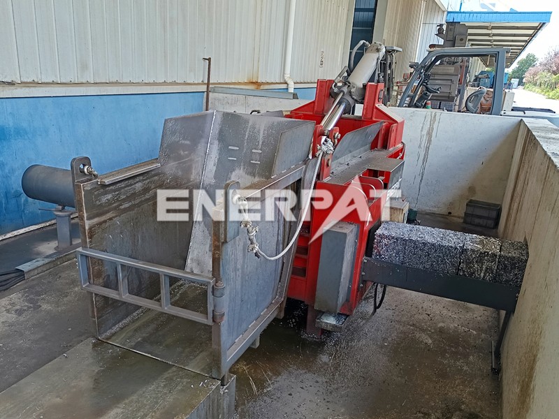 鋼屑?jí)簤K機(jī)