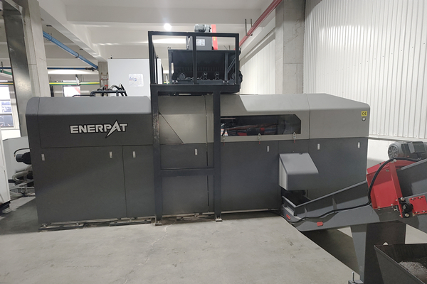 山西RC裝備制造公司定制鐵屑壓餅機案例